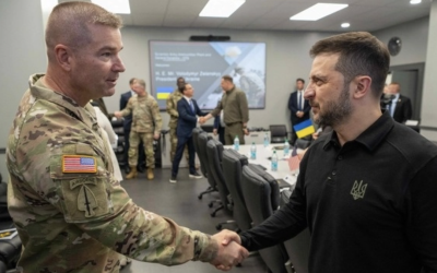 ARRIBA ZELENSKY A EU PARA PRESENTAR SU “PLAN DE LA VICTORIA” A JOE BIDEN